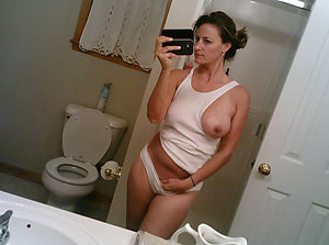 Selfshot of sexy mature beauties