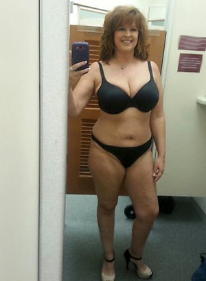 Pretty pictures of sexy selfies mature