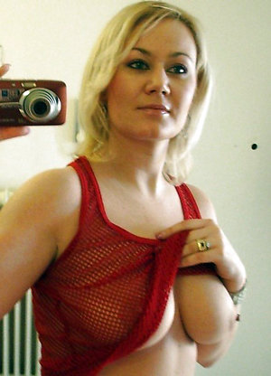 Free porn pics of women with beautiful tits