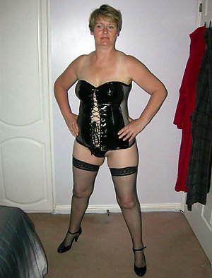 Pretty mature women stockings love porn