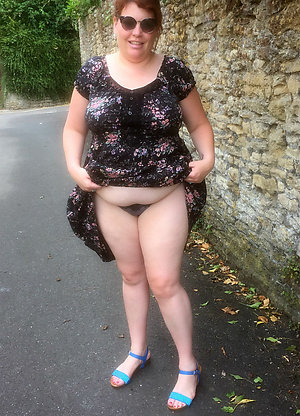 Private milfs upskirt porn pictures