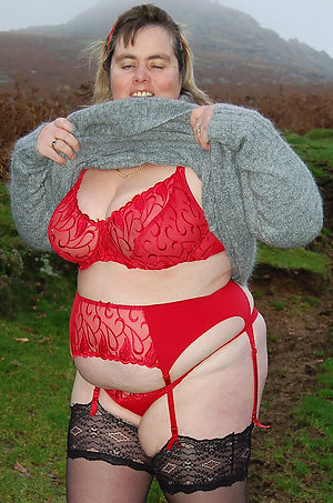 Amazing natural mom tits pics