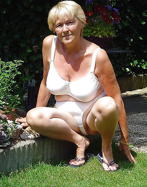 Nude pictures of naked women outdoors