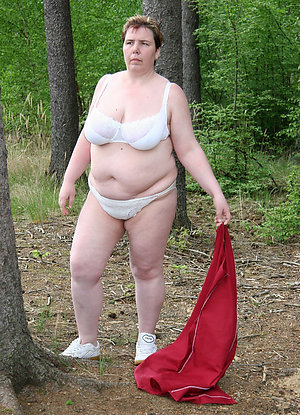 Porn pics of hot outdoor older women