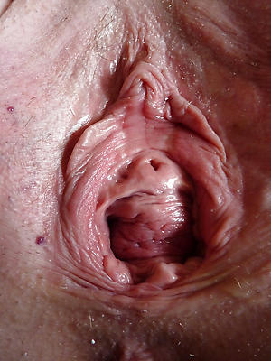 Porn pics of sandbank mature pussy