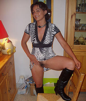 Amateur hot housewife pics