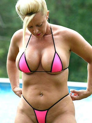 Real mature women bikini pics