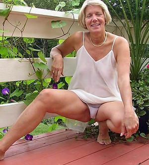 Slutty mature wife upskirt