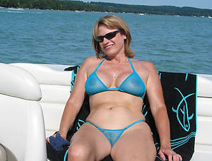 Hot mature women in bikini free porno