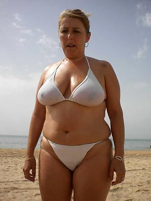 Sexy matured women in bikini slut pics