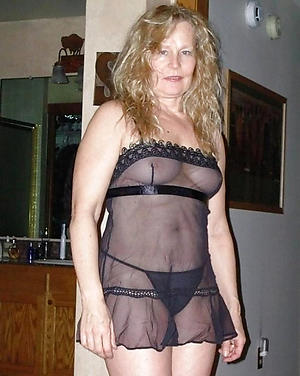 Amateur mature blondes porn pics
