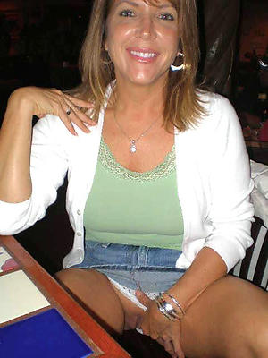 Hot porn ofmature wife upskirt