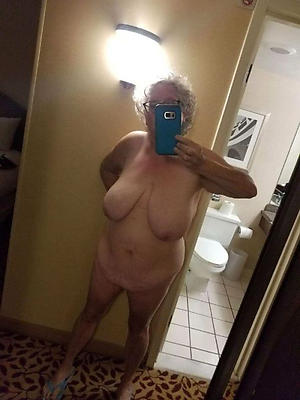 Amateur pics of beautiful matured selfshots