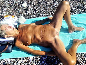 Amateur pics of hot older women