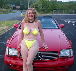 Best mature moms in bikinis pussy pics