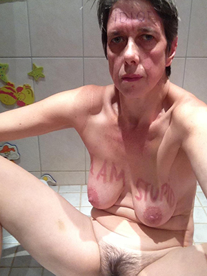 Mature milf nude selfshots porn pics