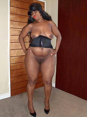 Amateur pics for ebony mature milf