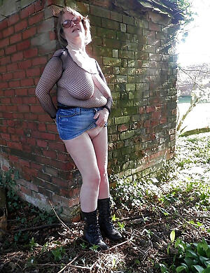 Xxx uk mature sluts photo