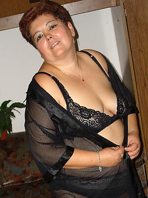 Hot matures in lingerie pussy pics