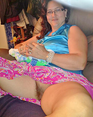 Xxx mature sell for succeed in upskirt