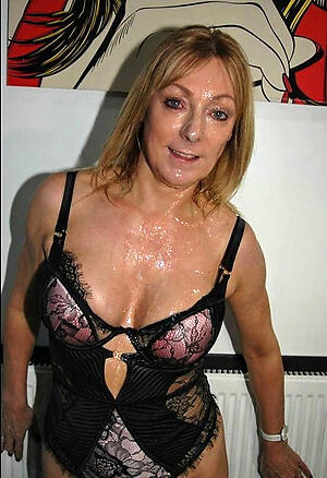 Nude mature cumshot pictures