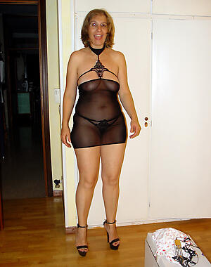 Gorgeous sexy hot mature women