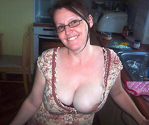 Amateur matures in glasses floosie pics