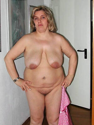 Amazing matured natural milf