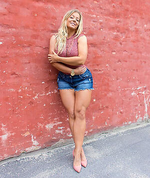 Amazing matures in jeans porn pics