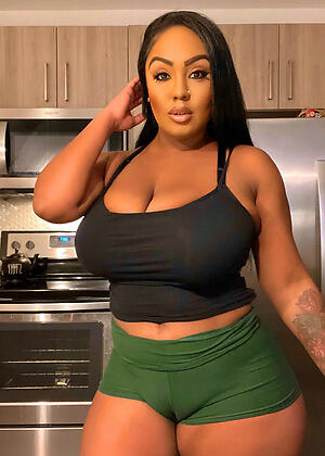 Women cameltoe amateur porn pics