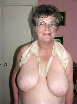 Amateur pics of big booty grannies