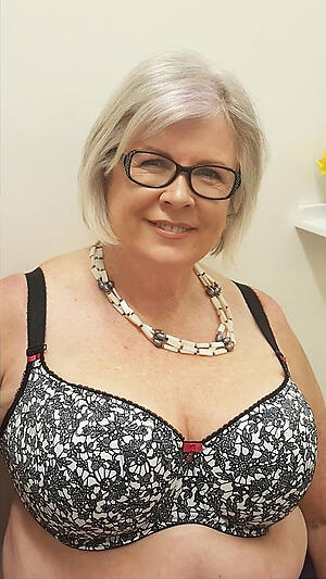 Fascinating mature bra pics
