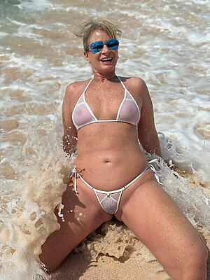 Amateur pics of marketable of age women bikini
